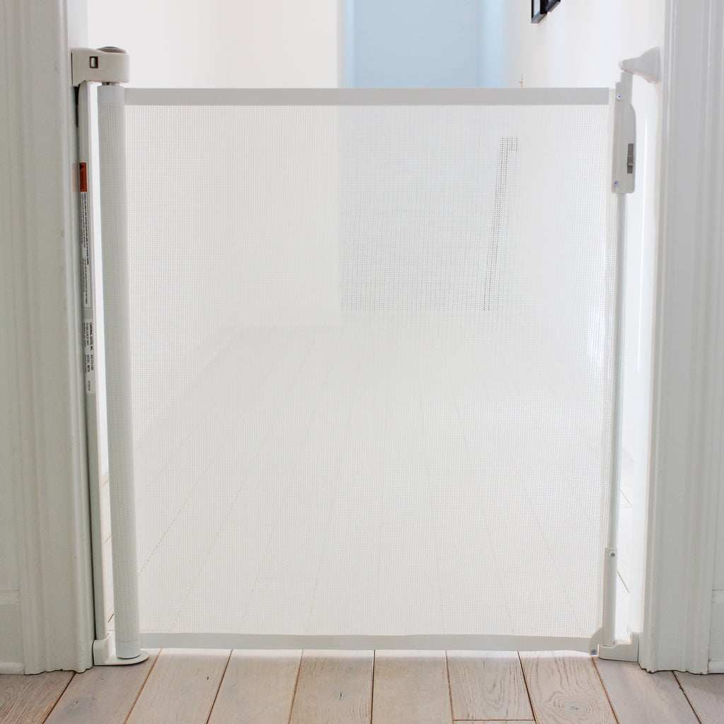 Benefits of using a retractable baby gate